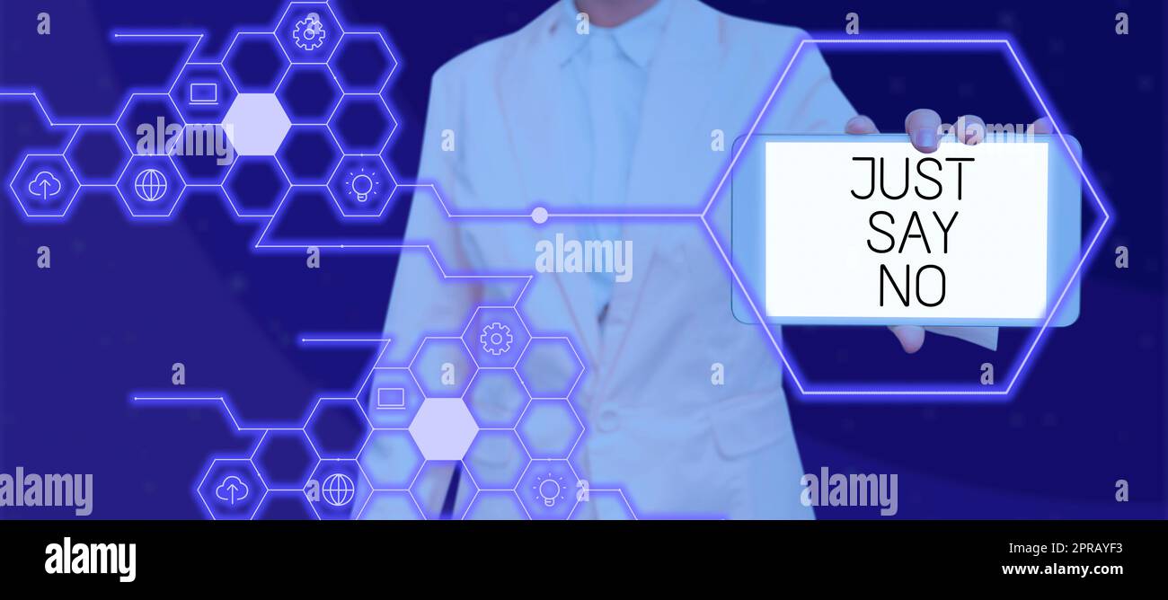 Konzeptionelle Anzeige, sagen Sie einfach Nein Wort für Scheuen Sie sich nicht, negative Antworten auf einige Dinge zu geben, die Frau beim Anzeigen von Mobiltelefonen in digitaler Form für das Branding zeigt. Stockfoto