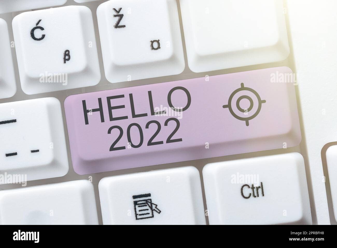 Text mit Inspiration Hallo 2022. Konzept bedeutet, sich für das kommende neue Jahr -49076 eine große Zukunft zu erhoffen Stockfoto