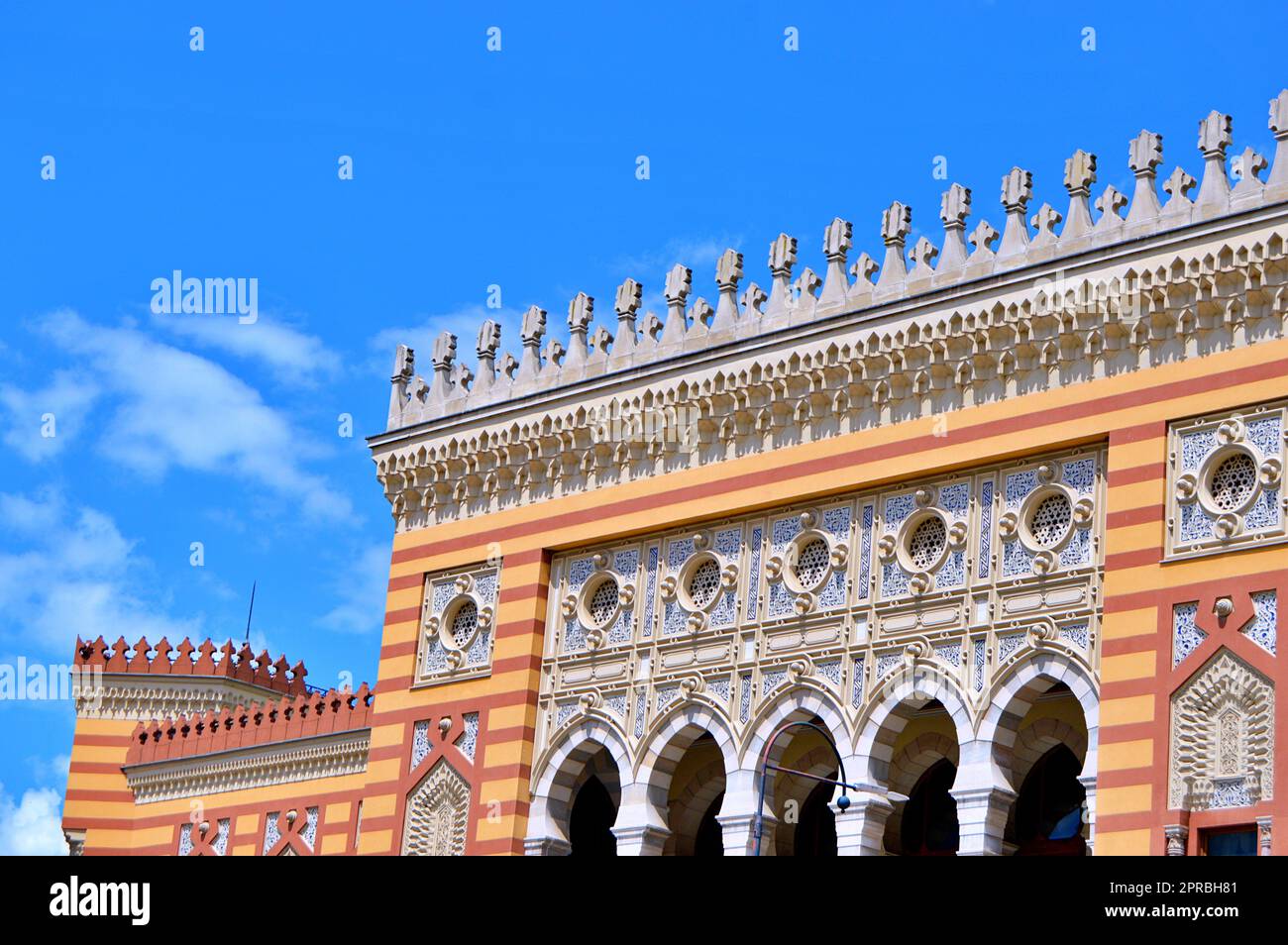 Rathaushaus, bekannt als Vijecnica in Sarajevo... Stockfoto