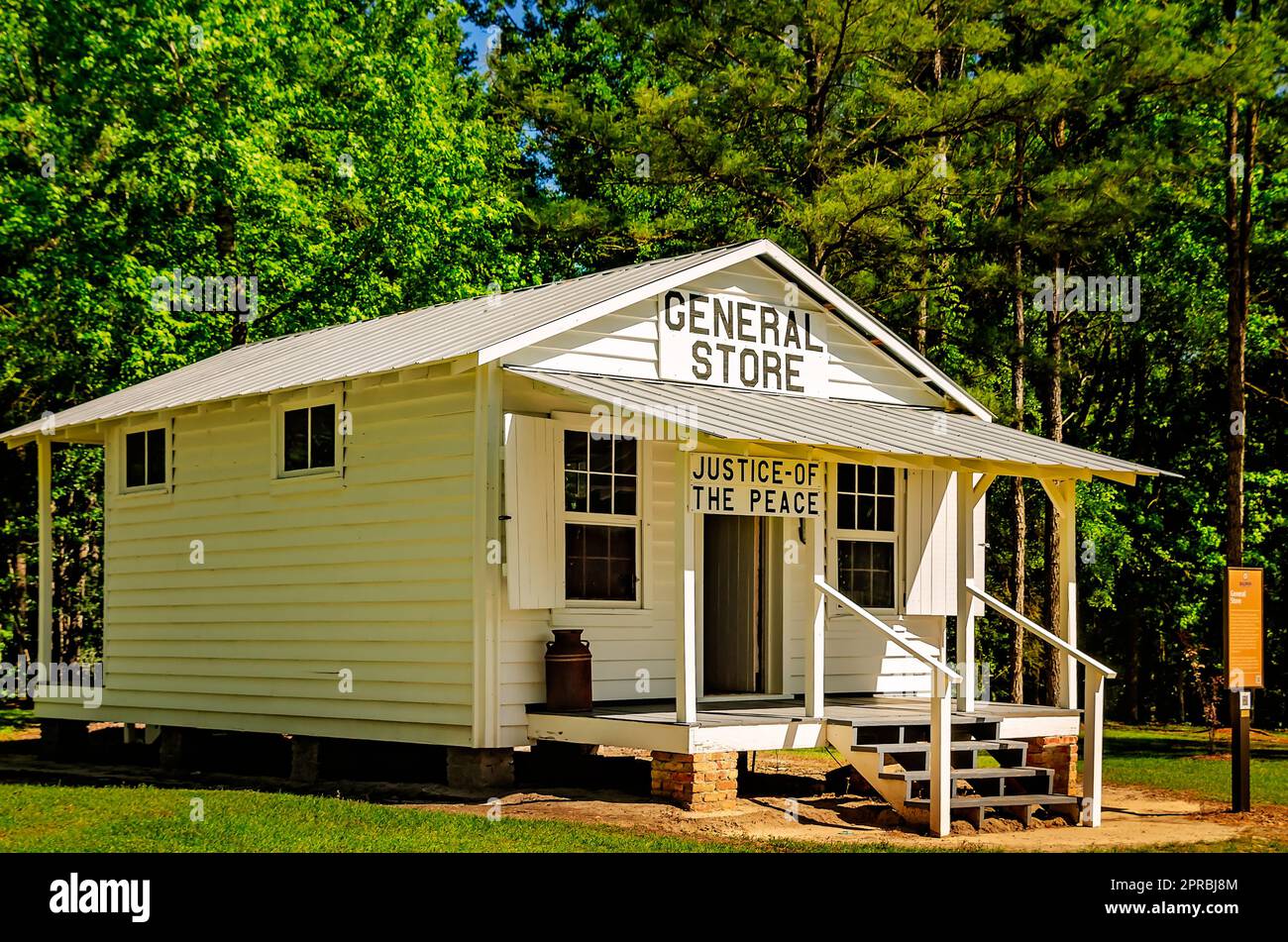 Im Baldwin County Bicentennial Park, 22. April 2023, in Stockton, Alabama, wird ein altmodischer Gemischtwarenladen abgebildet. Stockfoto