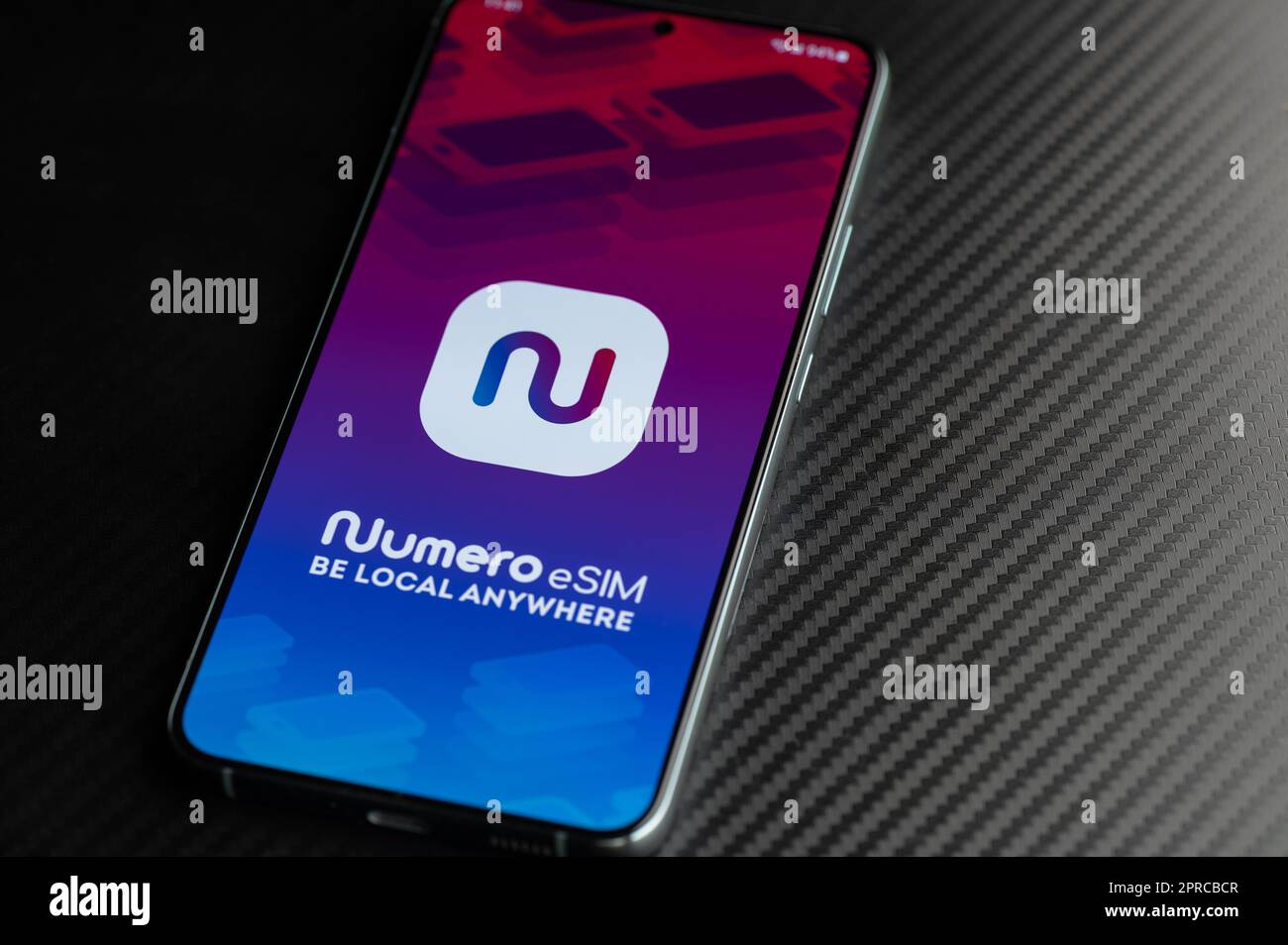 New york, USA - 26. April 2023: Nahaufnahme der Numero eSIM International App auf dem Smartphone-Bildschirm Stockfoto