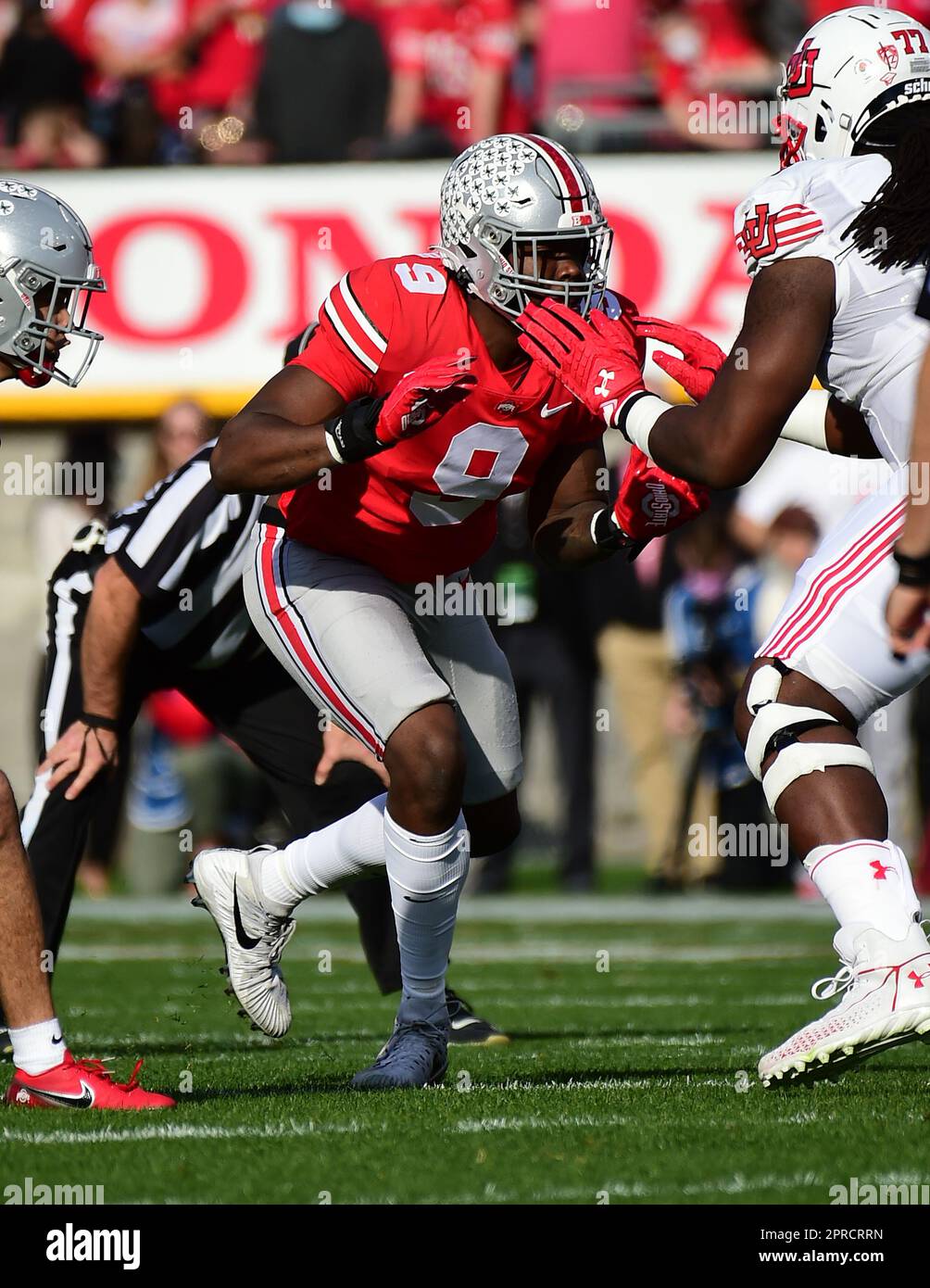 (DATEIFOTOS).Ex Ohio State buckeye Defensive End/Edge Rusher (9) Zach Harrison wird voraussichtlich Anfang der 3. Und 4. Runde des NFL Draft 2023 stattfinden. Hier wird er am 9. Januar 2022 während der Rose Bowl gegen die Utah Utes abgebildet, Der NFL-Entwurf findet am 27. April 2023 in Kansas City statt. (Obligatorisches Guthaben: Jose/MarinMedia.org/CSM) (absoluter vollständiger Fotograf, Credits erforderlich) Stockfoto