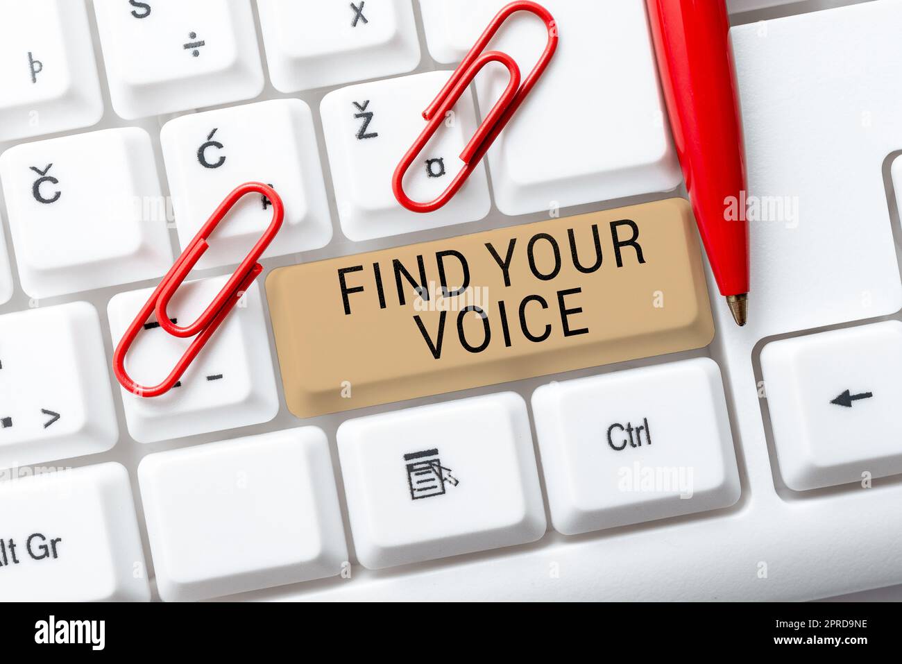 Konzeptionelle Beschriftung Find Your Voice (Finde deine Stimme). Ein Wort dafür, dass man sich als Schriftsteller ausdrücken kann, der -48555 spricht Stockfoto
