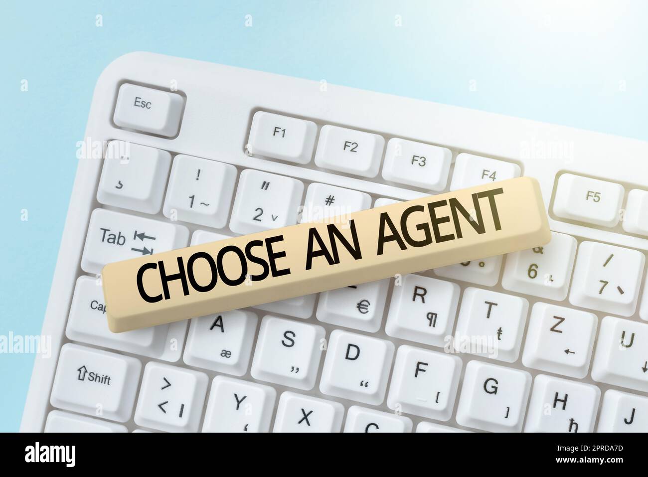 Schild mit Anzeige „Agenten auswählen“. Konzeptfoto Wähle jemanden, der Entscheidungen für dich auswählt -48770 Stockfoto