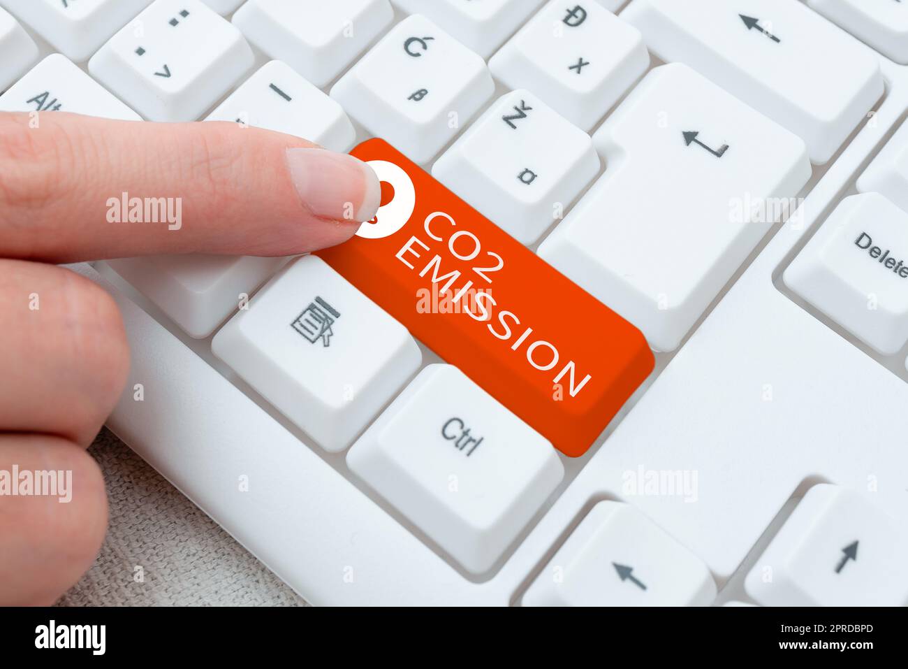 Konzeptionelle Bildunterschrift CO2 Emission. Geschäftsübersicht Freisetzung von Treibhausgasen in die Atmosphäre im Laufe der Zeit -48848 Stockfoto