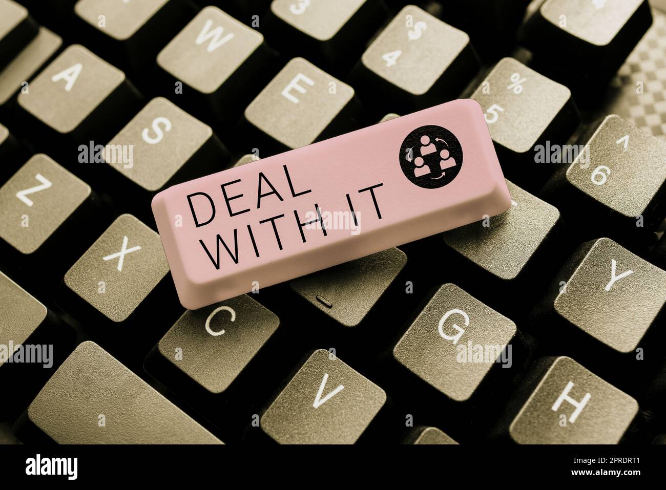 Hand schreiben Zeichen Deal With IT. Konzept Bedeutung an eine bestimmte Situation anpassen und weiter -49135 Stockfoto