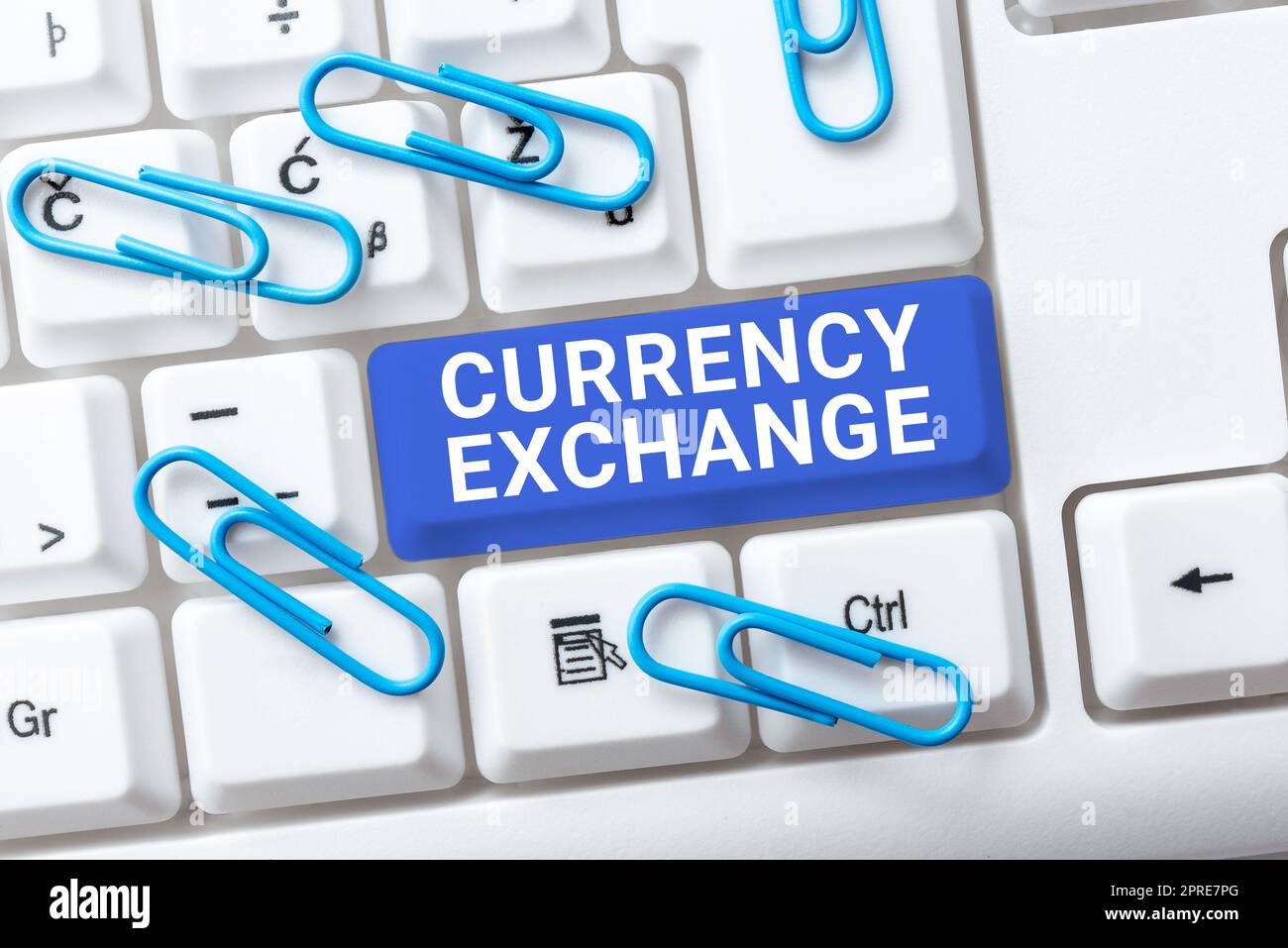 Vorzeichen für Währungsumtauschprozesse zum Wechseln einer Währung in einen anderen Devisen, Konzept bedeutet, dass eine Währung in eine andere Währung geändert wird Stockfoto