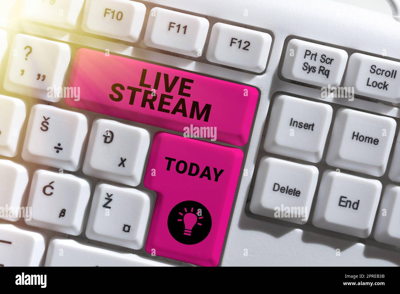 Handschriftschild Live Stream, Geschäftsübersicht, um ein Video- oder Audiomaterial mit der Nutzung des Internets zu übertragen Stockfoto