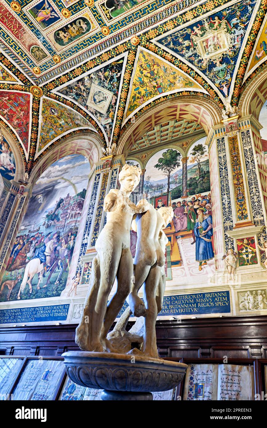 Siena Toskana Italien. Die Kathedrale. Piccolomini-Bibliothek mit Fresken von Pinturicchio Stockfoto