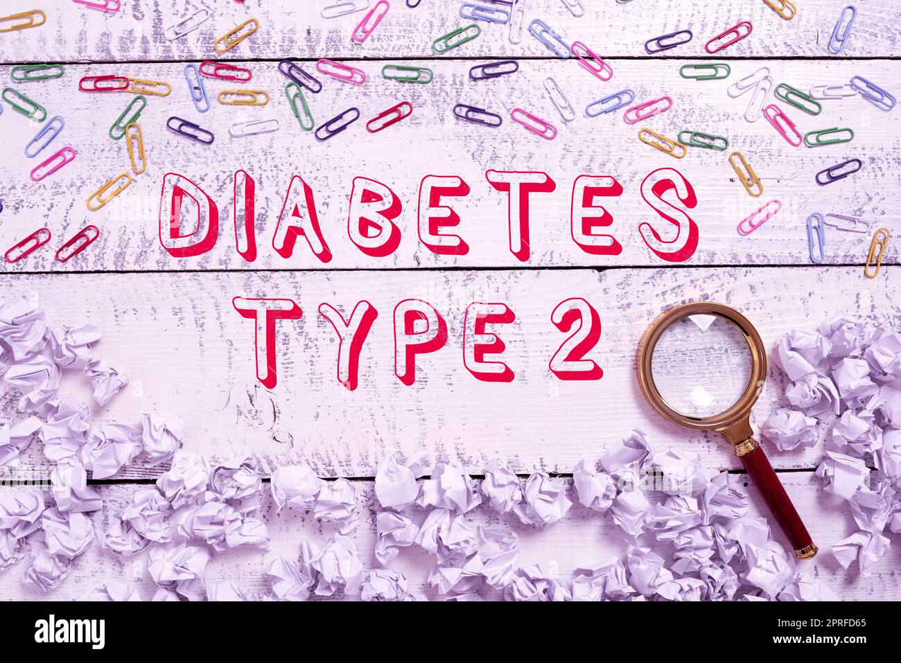 Begrifflicher Titel Diabetes Typ 2. Unternehmen zeigen Zustand, welcher Körper Insulin nicht richtig verwendet man mit Glühbirnen und Puzzle-Stücke um neue Ideen denken. Stockfoto