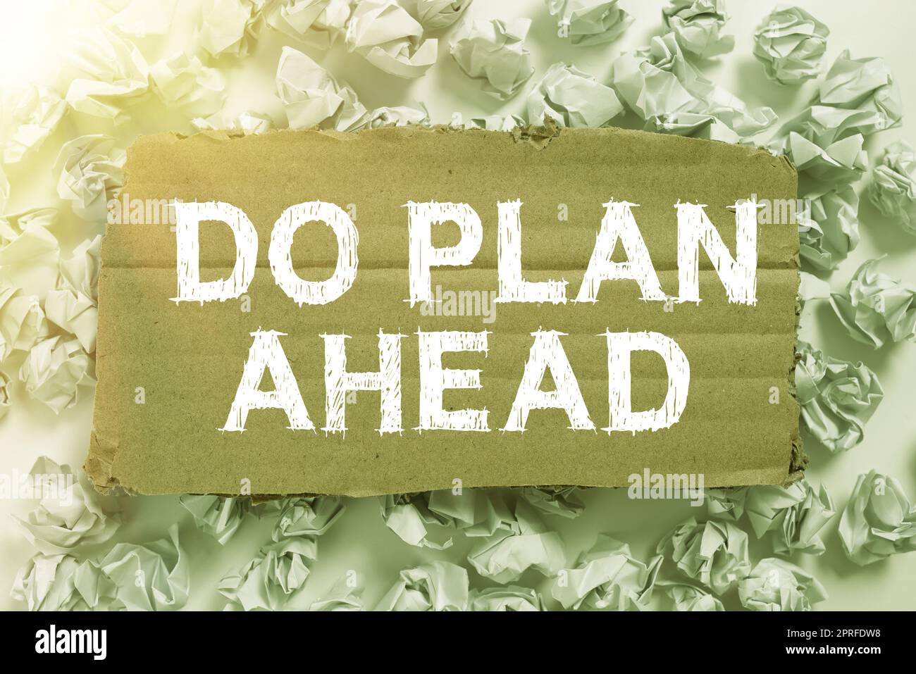 Textüberschrift Präsentation „Do Plan Ahead“. Wort für Planungsschritte für den erfolgreichen Planungsplan Illustration Kollegen klatschen im Büro in die Hände und stimmen derselben Idee zu. Stockfoto