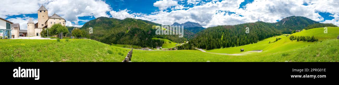 Schloss Thurn in Saint Martin im Val Badia in Südtirol im italienischen Staat Stockfoto