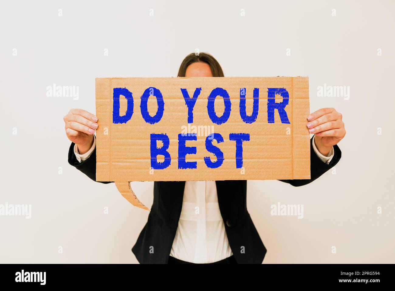 Konzeptionelle Darstellung Do Your Best. Geschäftsansatz Ermutigung zu einem hohen Einsatz, um Ihre Ziele zu erreichen Hand Holding Panel Board präsentiert die neuesten Strategien für finanzielles Wachstum. Stockfoto