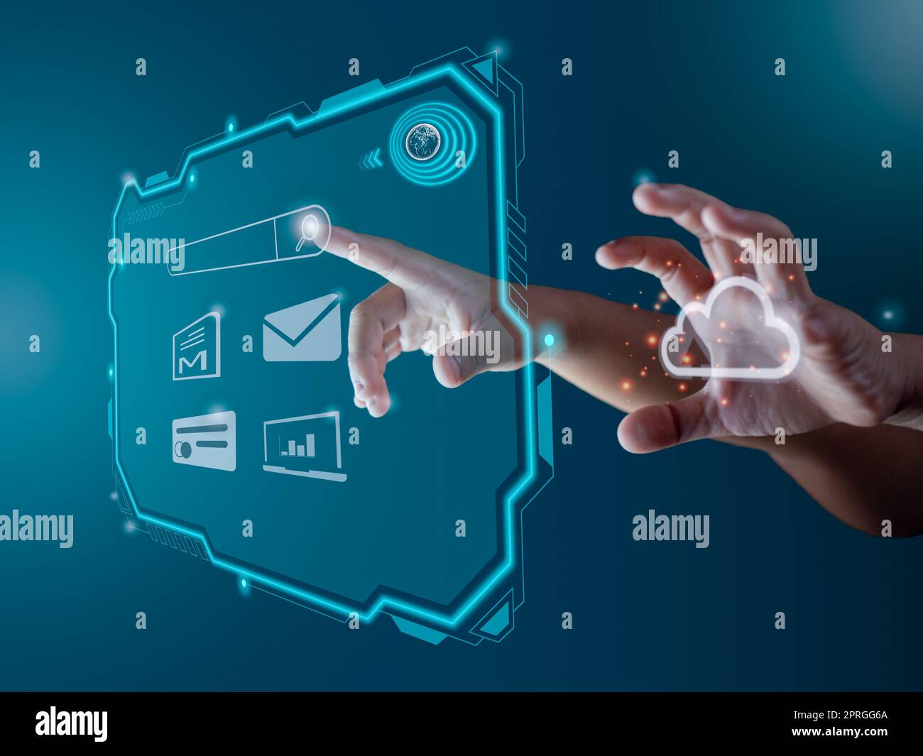 Der Zeigefinger auf den Hologrammbildschirm steht für Suche, Kommunikation, Speicherung mit Cloud-Computing. Stockfoto