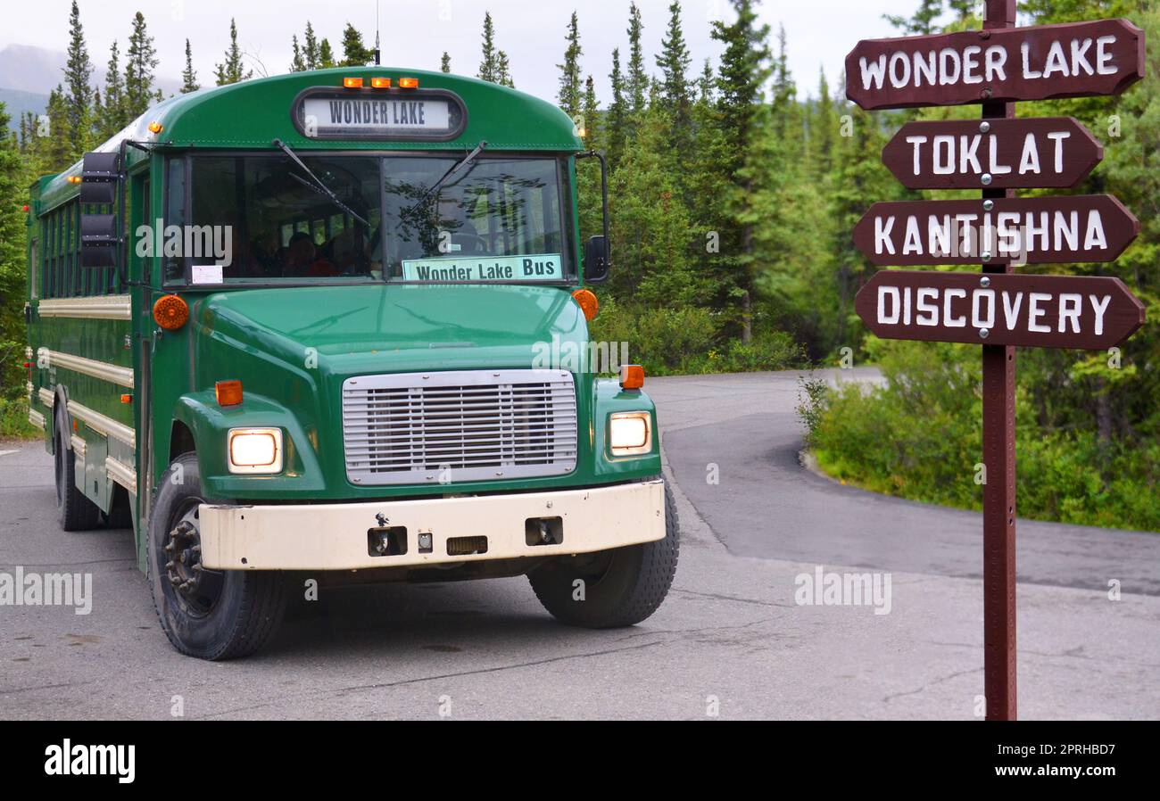 Bus nach Wonder Lake, Denali-Nationalpark, Alaska, USA Stockfoto