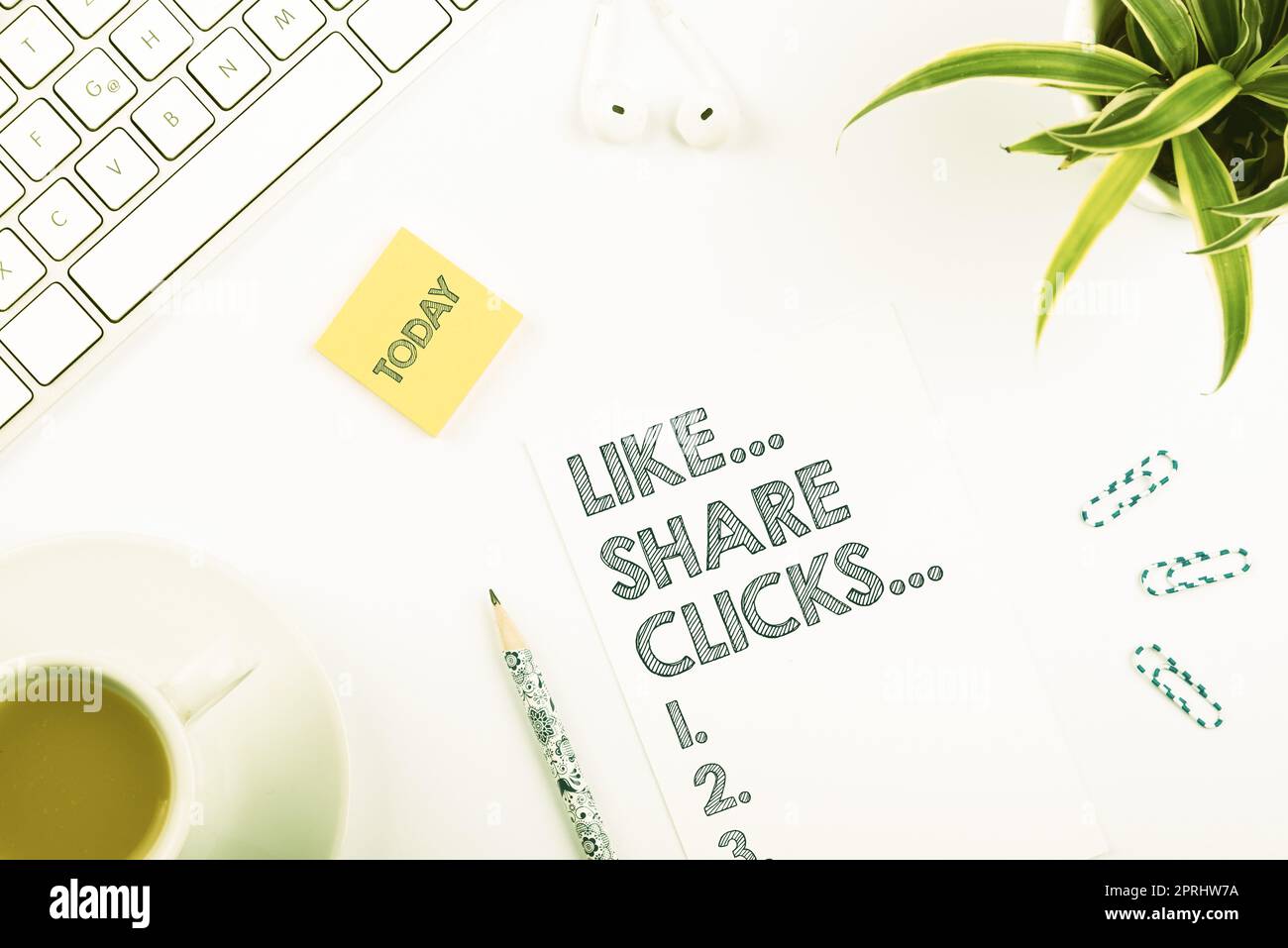 Text mit Inspiration wie „Klicks teilen“. Geschäftskonzept Content-Marketing zur Steigerung der emotionalen Mitarbeiterbindung Social Media Stockfoto