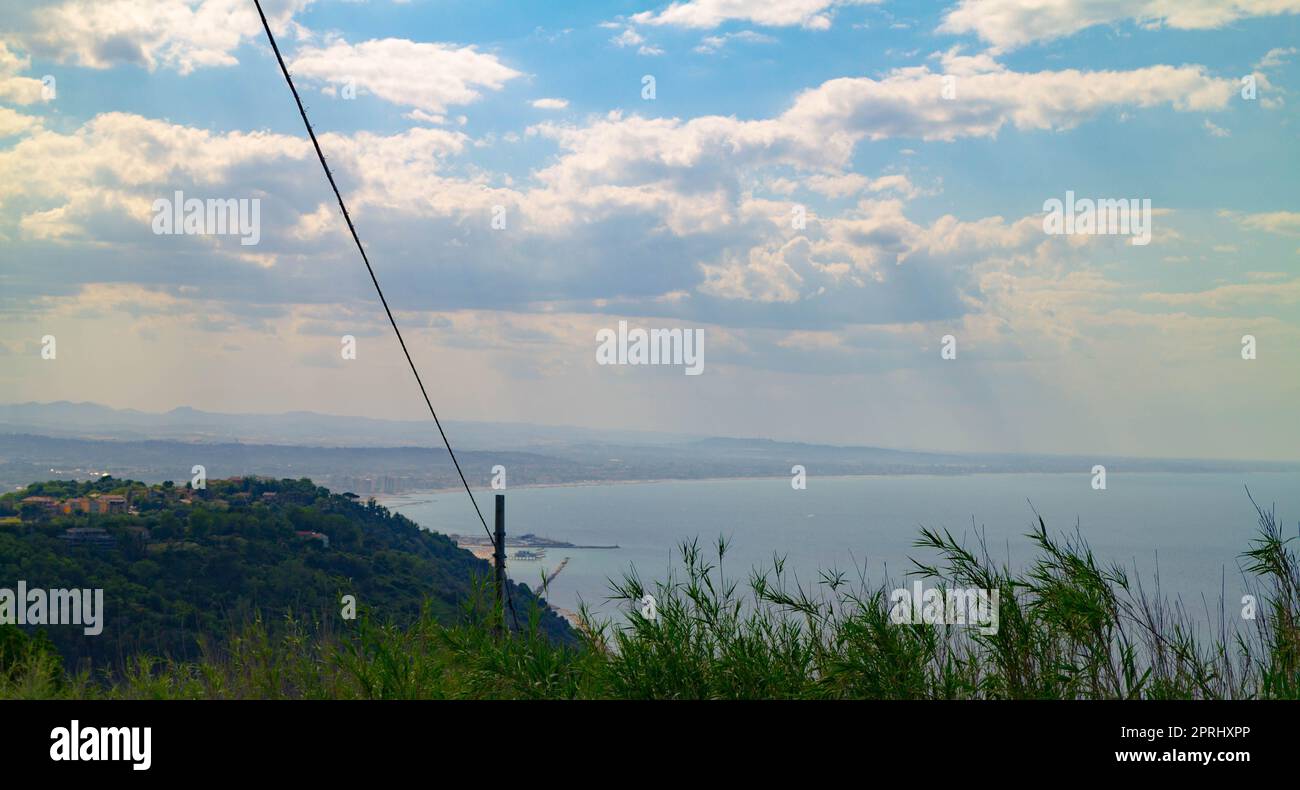 Die Küste von Riccione weit Moutains Blick, Italien Stockfoto