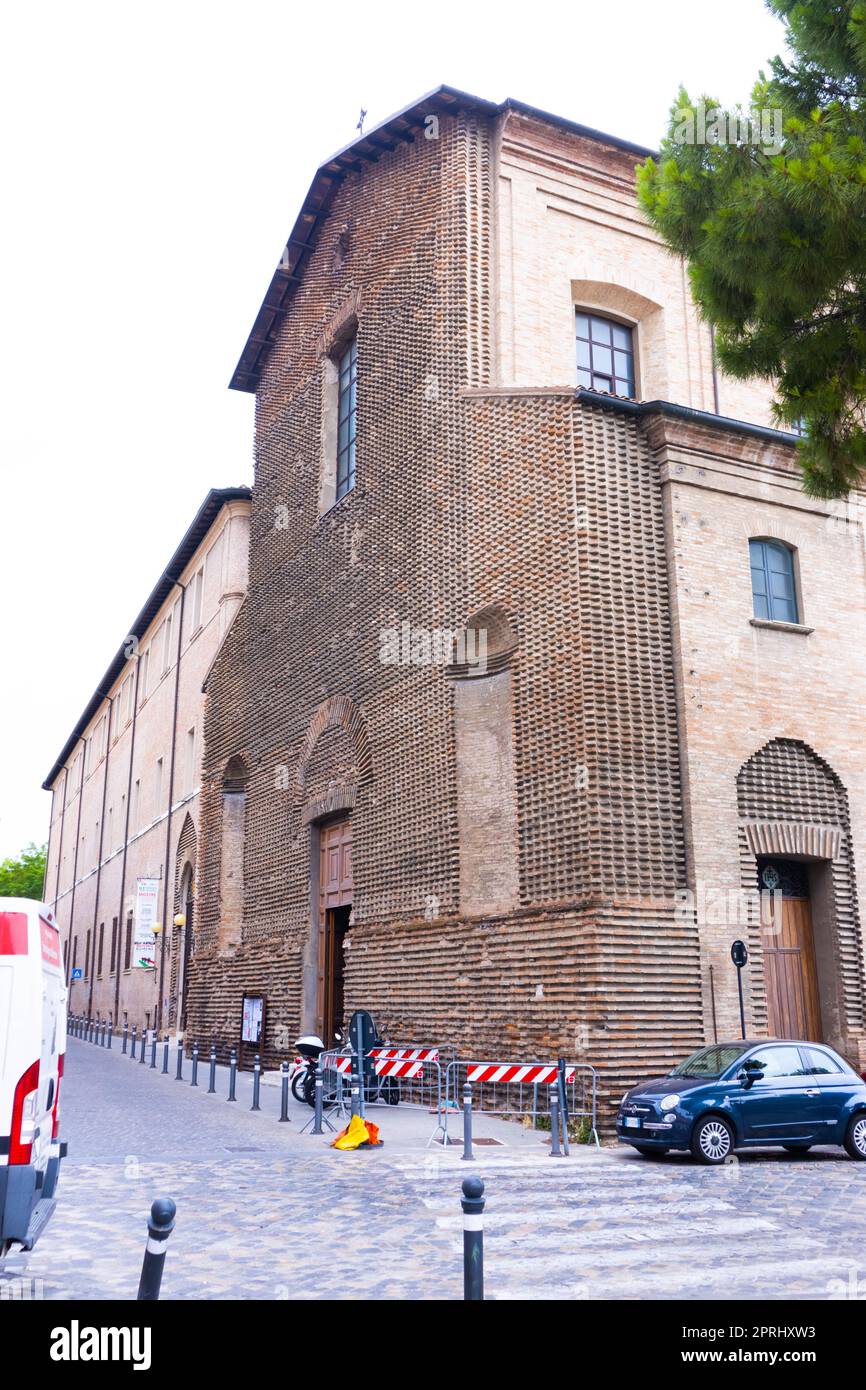 Außenansicht der Kirche chiesa del Suffragio. Rimini, Italien Stockfoto