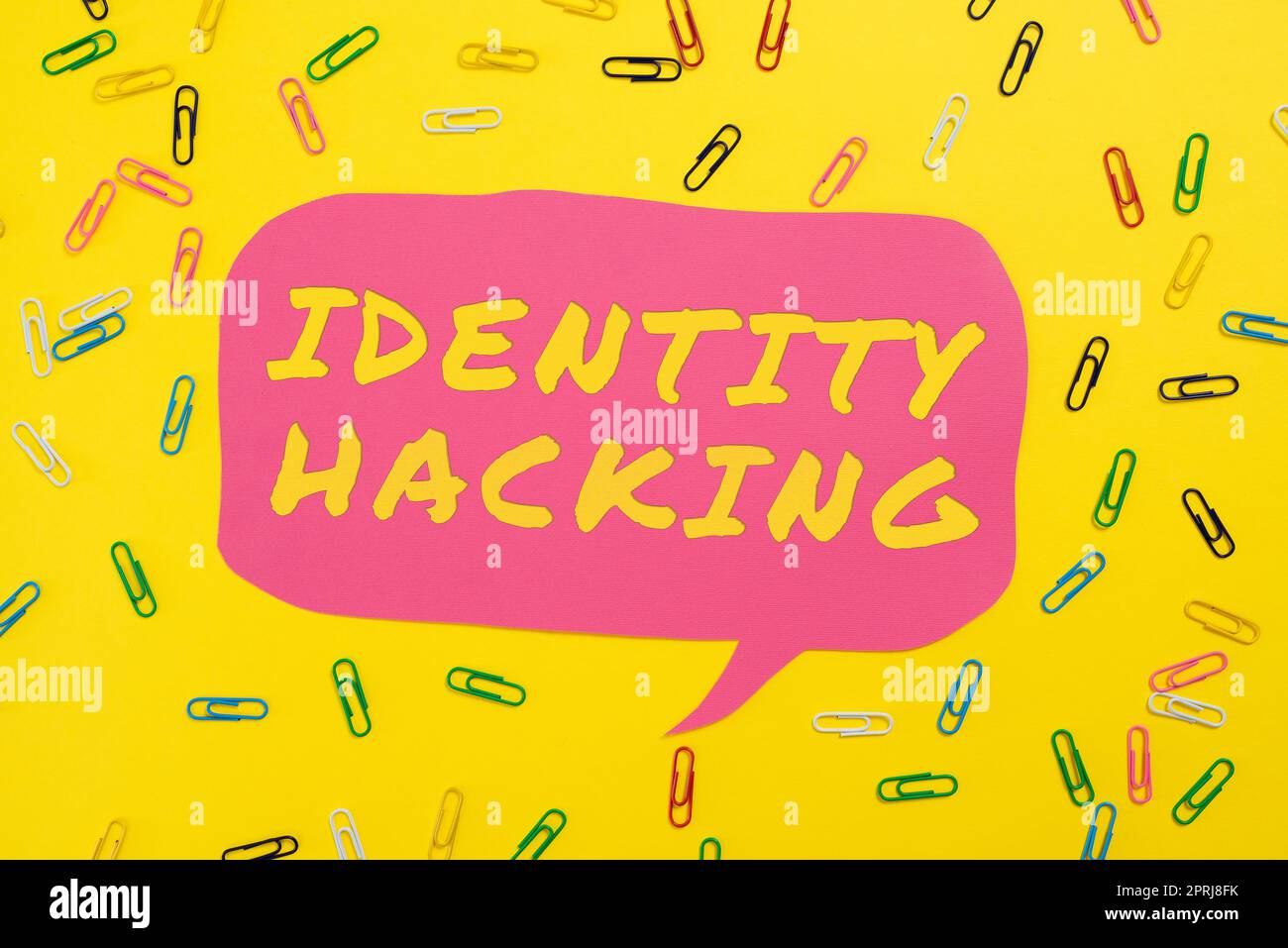 Konzeptionelle Überschrift Identity Hackingcriminal, der Ihre persönlichen Daten mithilfe von Malware stiehlt. Unternehmensüberblick Kriminelle, die Ihre persönlichen Daten mit Malware stehlen Stockfoto