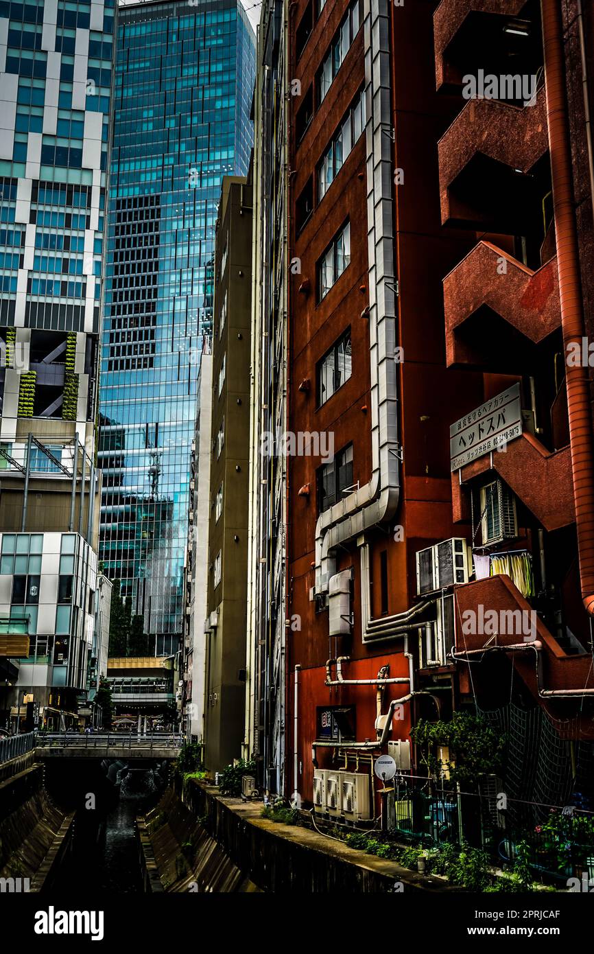 Shibuya Scramble Square und Shibuya Stream Stockfoto