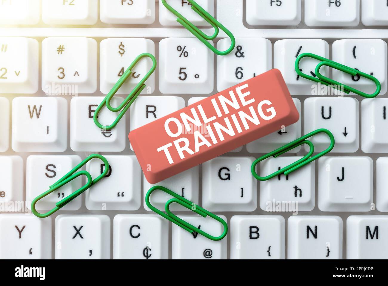 Handschriftlicher Text Online-TrainingTake the Education Program from the electronic means, Business Concept Take the Education Program from the electronic Stockfoto