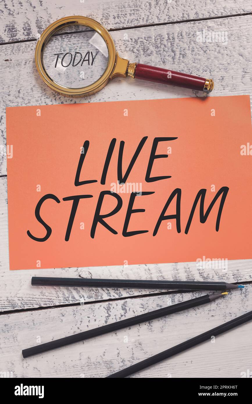 Handgeschriebener Text Live Stream, Geschäftsidee zur Übertragung von Video- oder Audiomaterial über das Internet Stockfoto