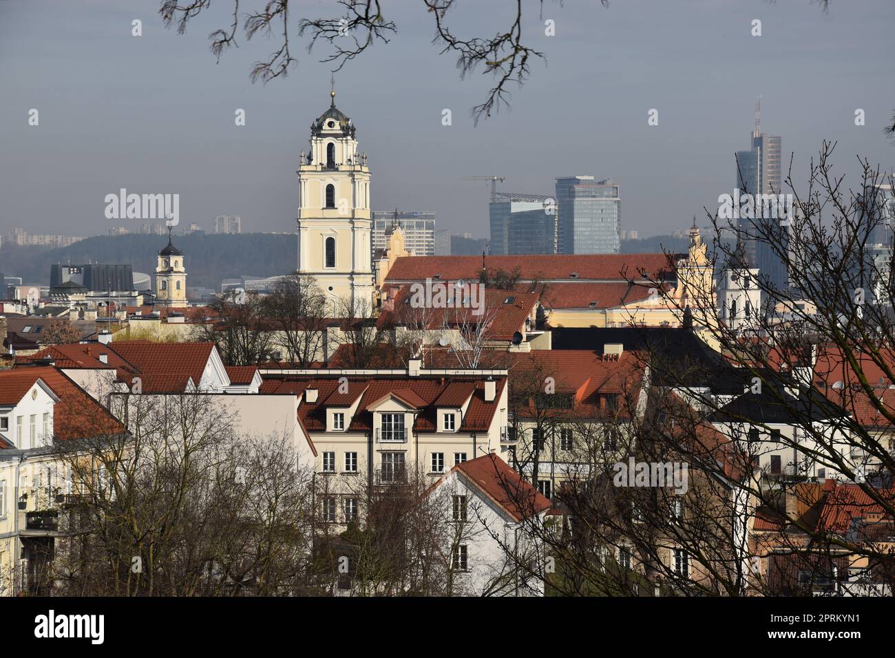 Vilnius, Hauptstadt Litauens, Blick vom Hügel auf die Altstadt Stockfoto