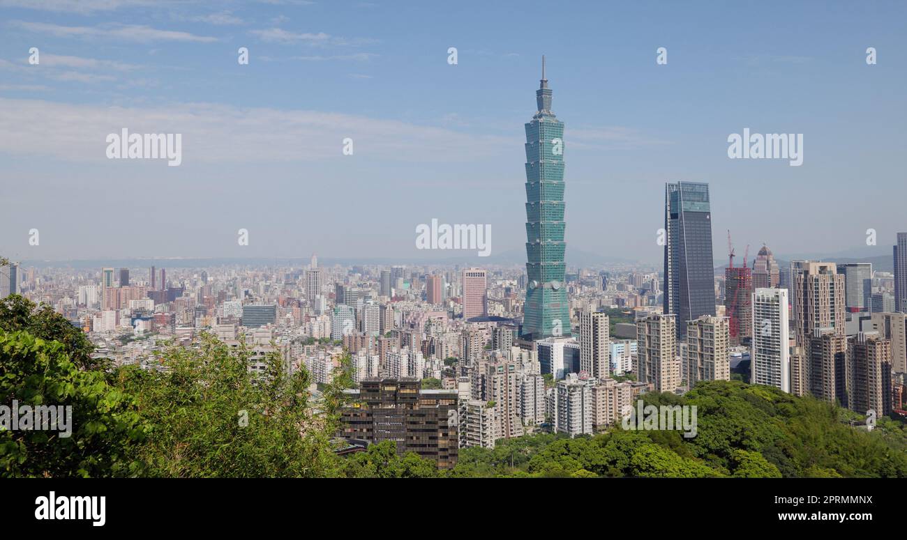 Taipei, Taiwan 11. April 2022: Skyline von Taipeh Stockfoto