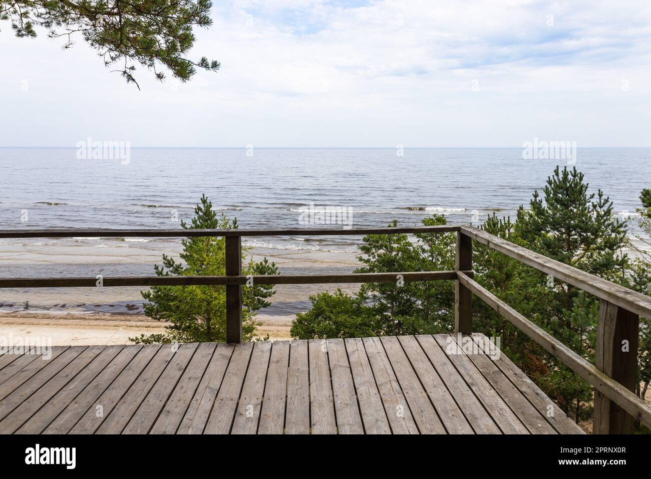 Aussichtspunkt in der Nähe der Ostseeküste in Lettland Stockfoto