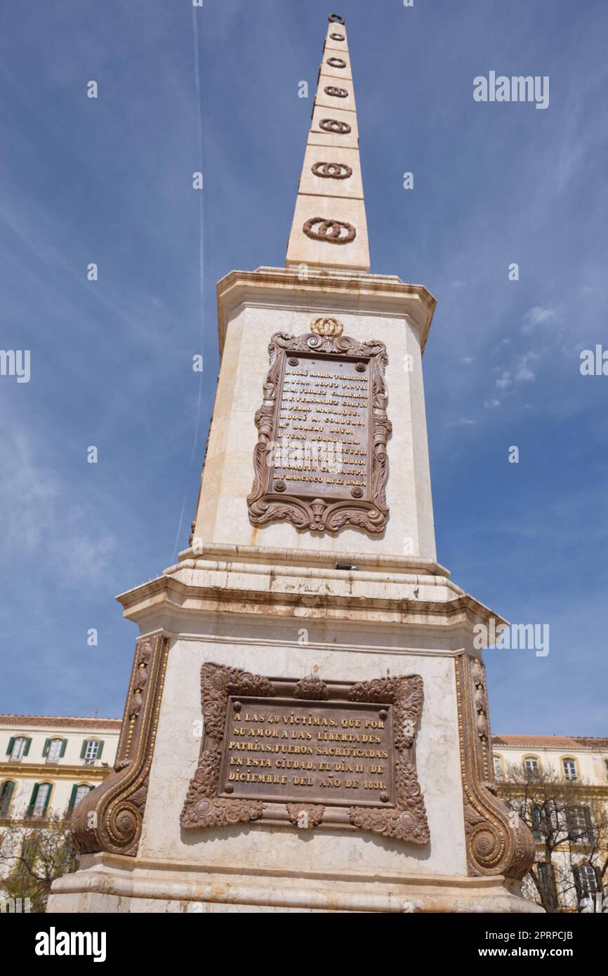 Obelisk in Erinnerung an General Torrijos, Plaza de La Merced, Malaga Stadtzentrum, Malaga, Spanien. Stockfoto