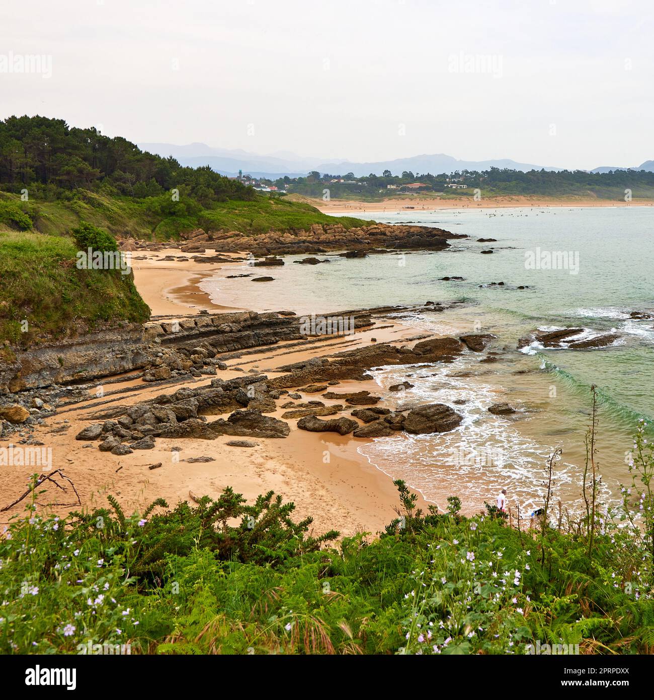 Der östlichste Rand des Somo Beach am Camino de Santiago Stockfoto