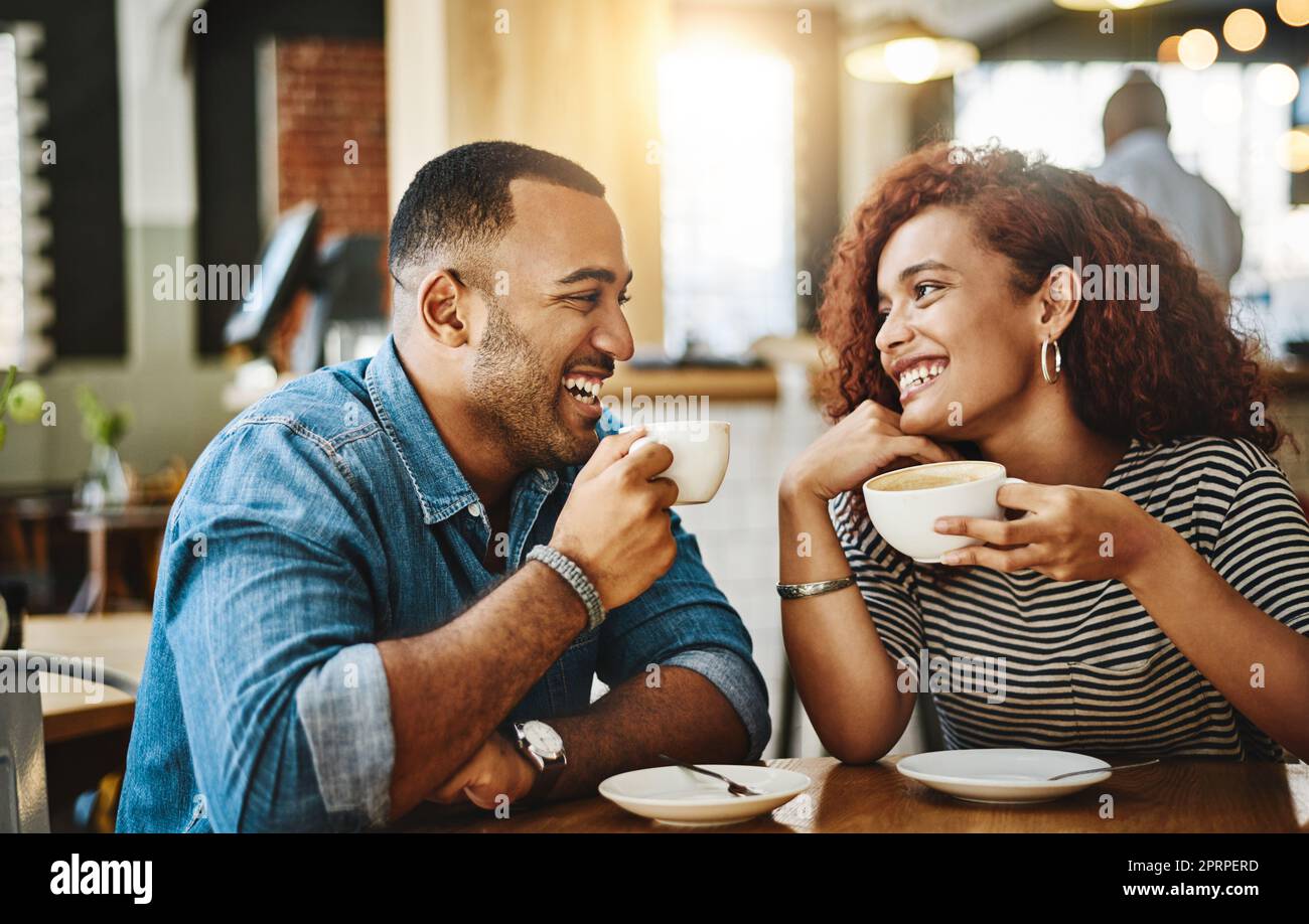 Alles, was du brauchst, ist Liebe und mehr Kaffee. Ein liebevolles