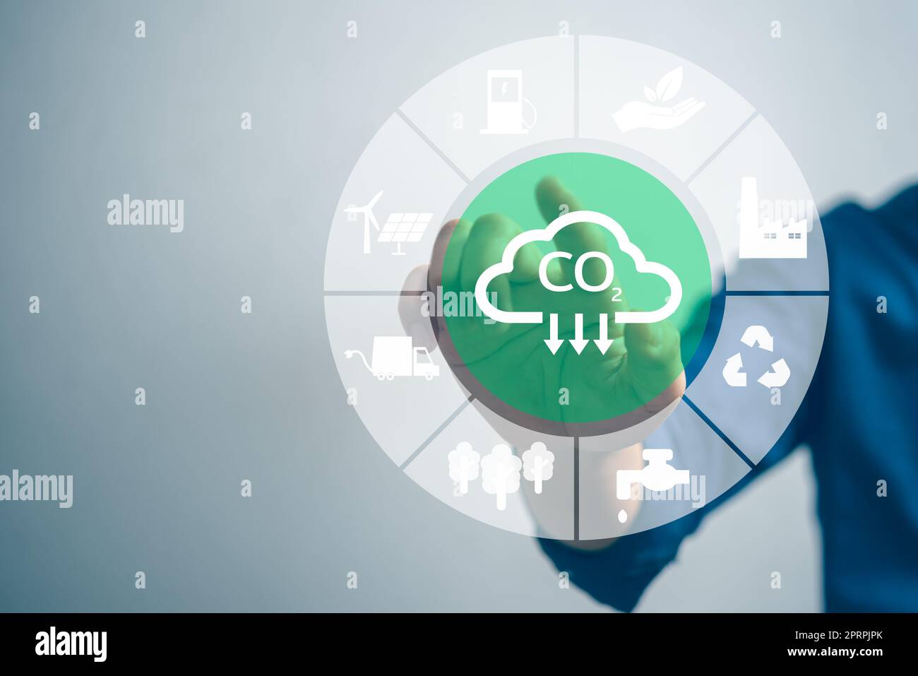 Verringerung der CO2-Emissionen Nachhaltige Entwicklung und umweltfreundliche Industrietechnologie. Umweltschutzkonzept für erneuerbare Energie für Unternehmen. Stockfoto