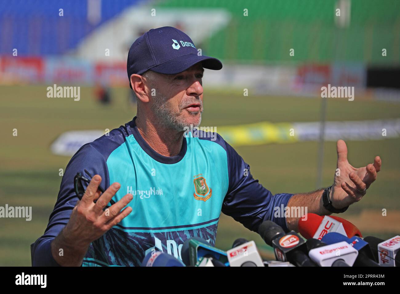 Jamie Siddons, Bangladesch Cricket-Team-Schlägerberater während einer Pressekonferenz nach einer Übungssitzung im Zahur Ahmed Chowdhury Stadium, Sagorika, CH Stockfoto