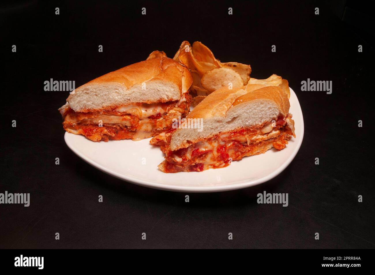 Authentische italienische Küche, bekannt als Chicken Parmesan Sub Stockfoto