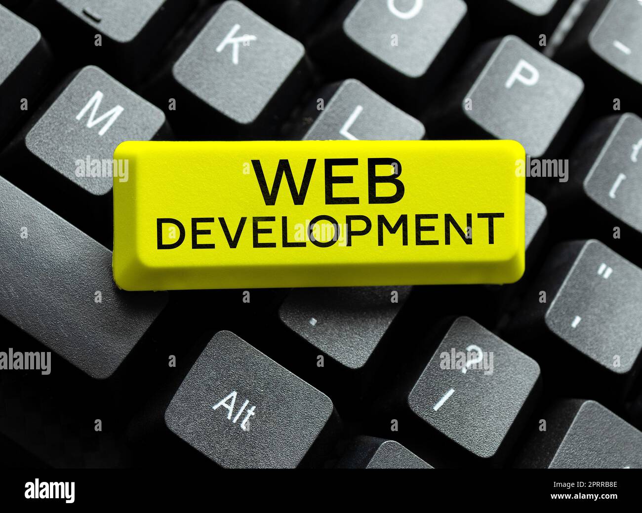 Textzeichen für Web Development, Business Idea Work Involved in Developing a Website for the Internet wichtige Nachrichten geschrieben auf Three Notes on Desk Stockfoto