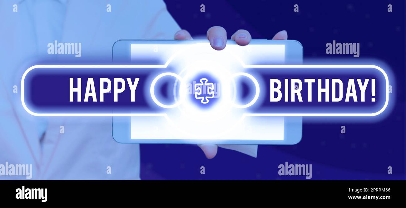 Inspiration mit Schild Happy Birthday der Geburtstag einer Person wird mit Geschenken gefeiert. Konzept, das bedeutet, dass der Geburtstag einer Person mit Geschenken gefeiert wird Stockfoto