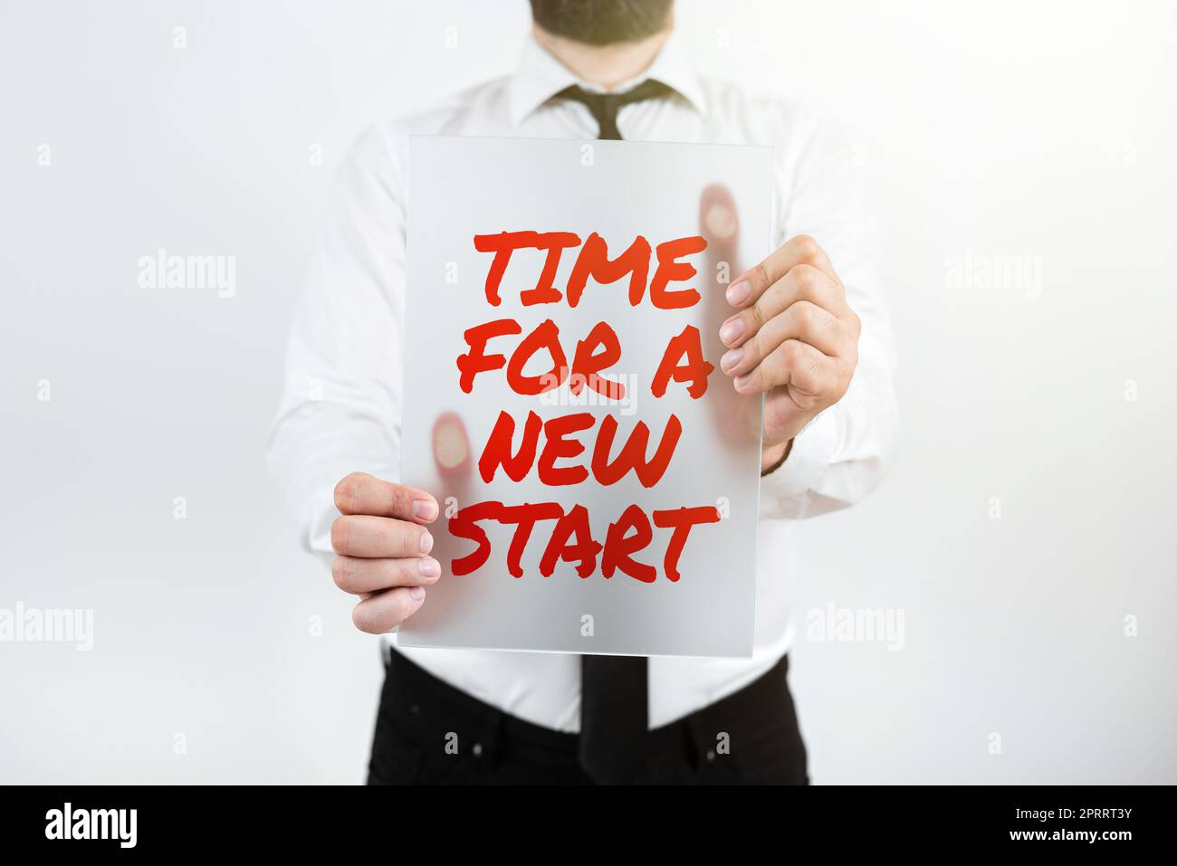 Zeichen, das die Zeit für Einen neuen Start anzeigt. Konzept Bedeutung Vertrauen Sie der Magie der Anfänge neu Rebirth Stockfoto
