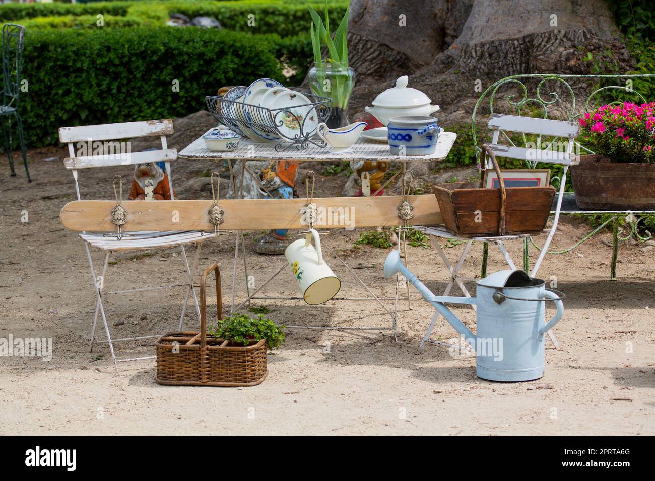 Gartenmöbel im Retro-Stil Stockfoto