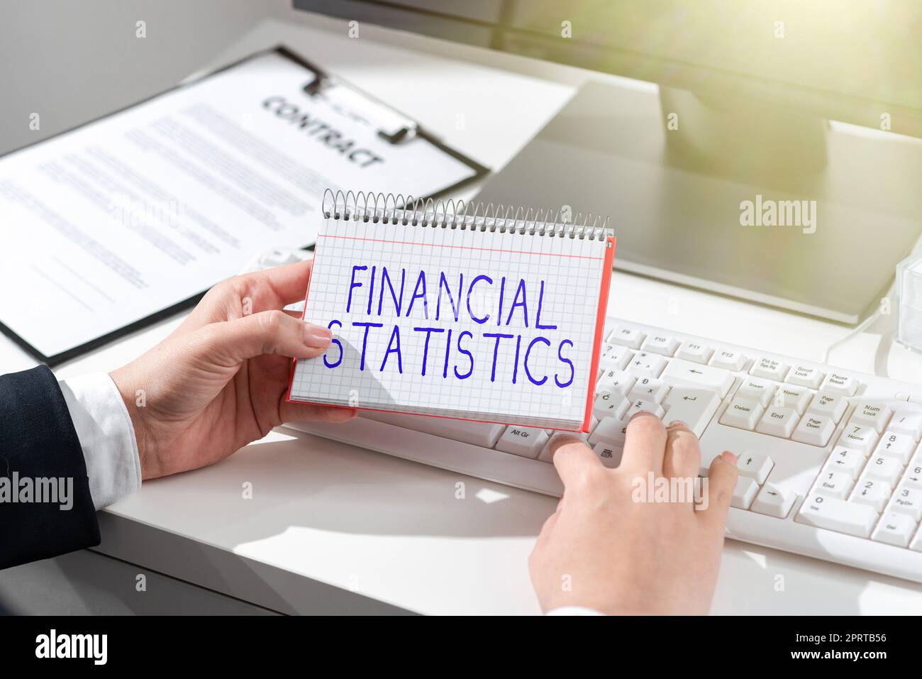 Handschriftlich Zeichen Finanzstatistik. Geschäftsidee umfassender Satz von Bestands- und Flussdaten eines Unternehmens Stockfoto