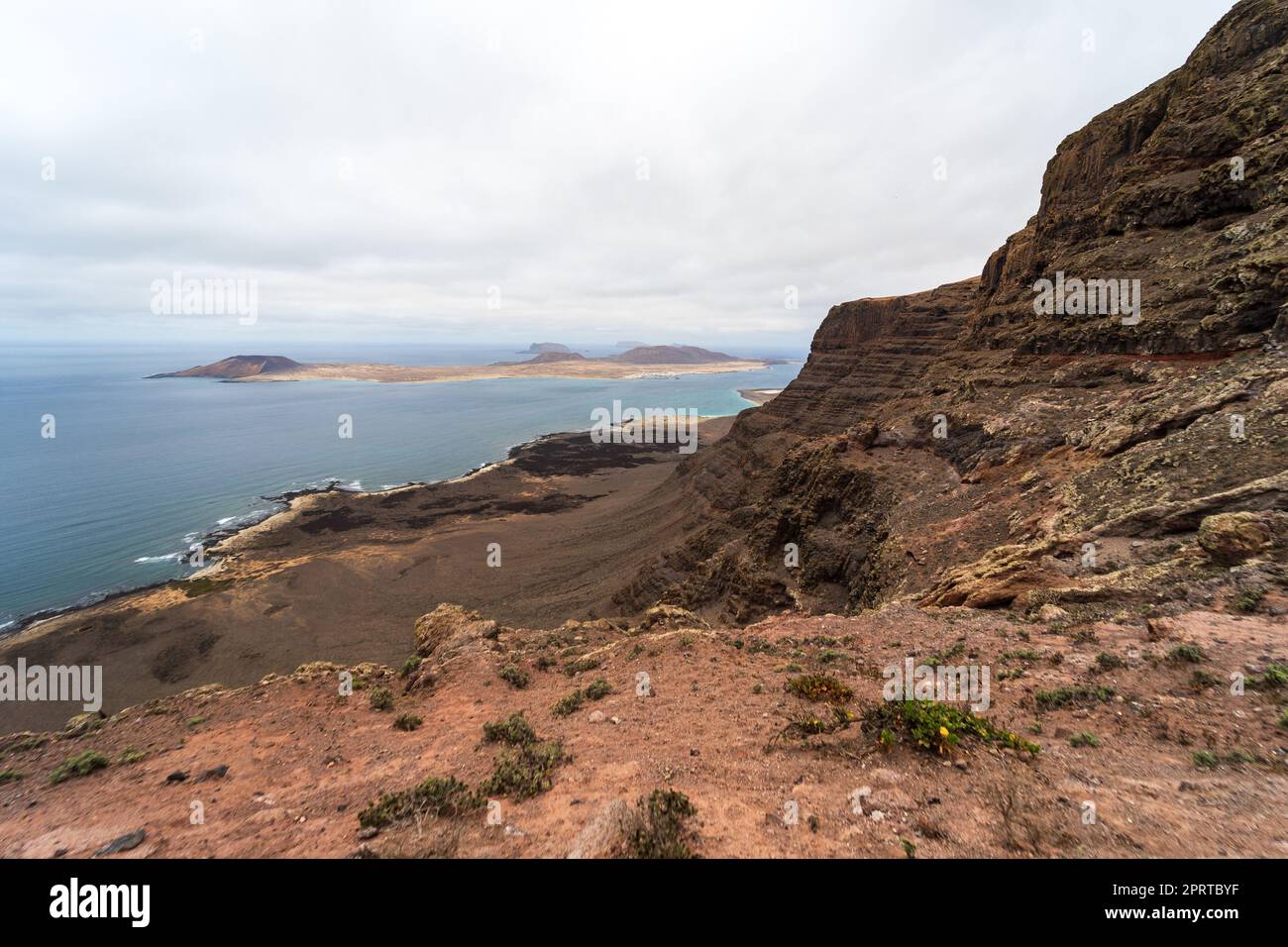 Blick auf die Insel La Graciosa vom Mirador de Guinate. Lanzarote. Kanarische Inseln. Spanien. Stockfoto