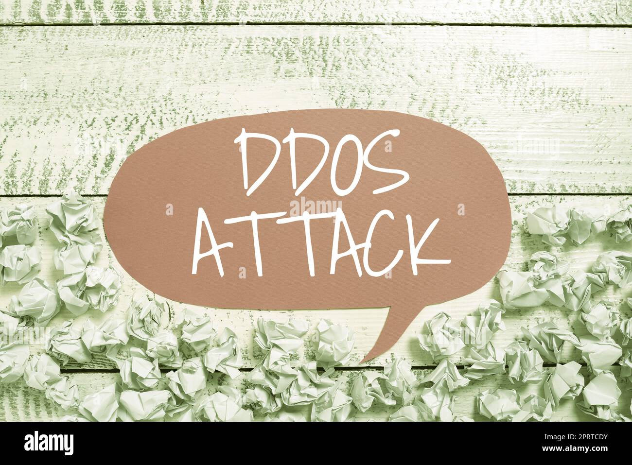 Text mit Inspiration für DDoS-Angriff. Word für Täter versucht, Netzwerkressourcen nicht verfügbar zu machen Stockfoto