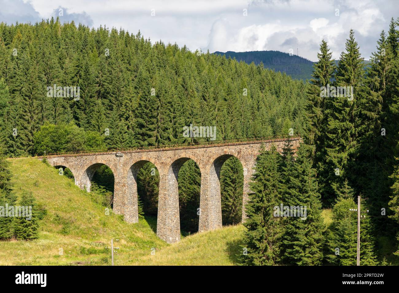 Chmarossky Viadukt, alte Eisenbahn, Telgart, Slowakei Stockfoto