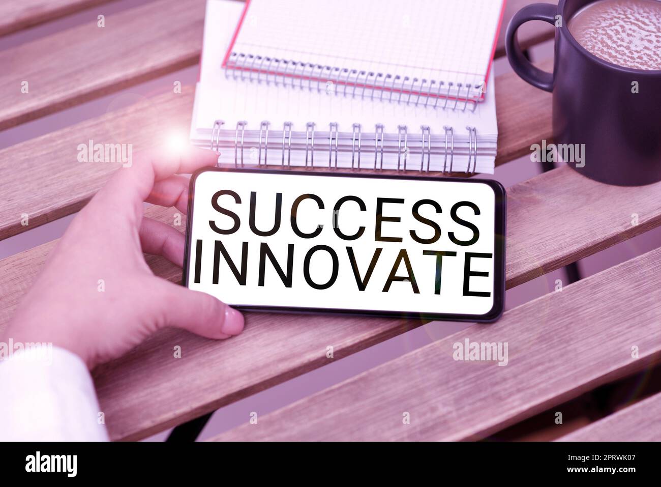 Schreiben Erfolg in Textform Innovatemake Unternehmen anpassungsfähiger an die Marktkräfte, Business Concept macht Unternehmen anpassungsfähiger an den Markt Stockfoto