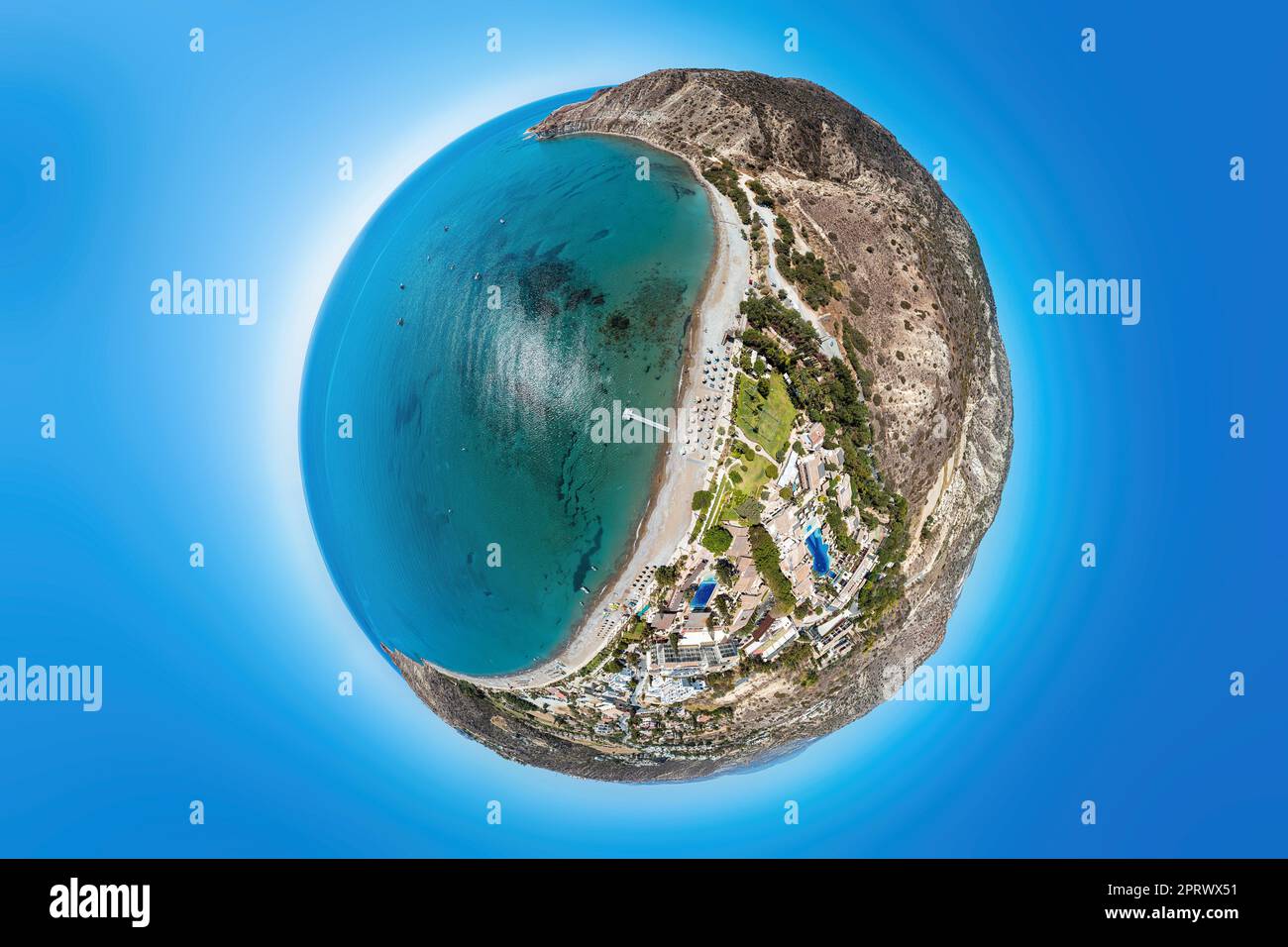 Luftaufnahme des Pissouri Beach. Kugelförmiges Panorama. Limassol District, Zypern Stockfoto