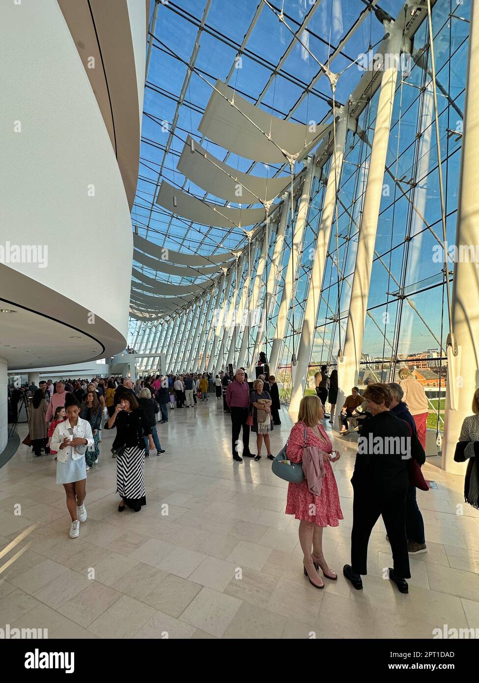 Kansas City, Missouri - 20. April 2023: Im Kauffman Center for Performing Arts, dem legendären architektonischen Meisterwerk von Kansas City Stockfoto