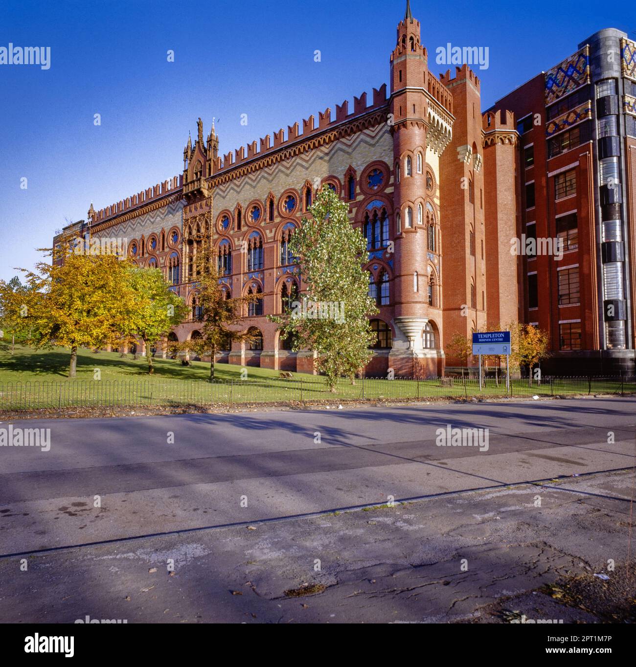 Templetons Teppichfabrik, jetzt Templeton on the Green auf Glasgow Green, wurde gebaut, um einen italienischen Palast zu imitieren Stockfoto