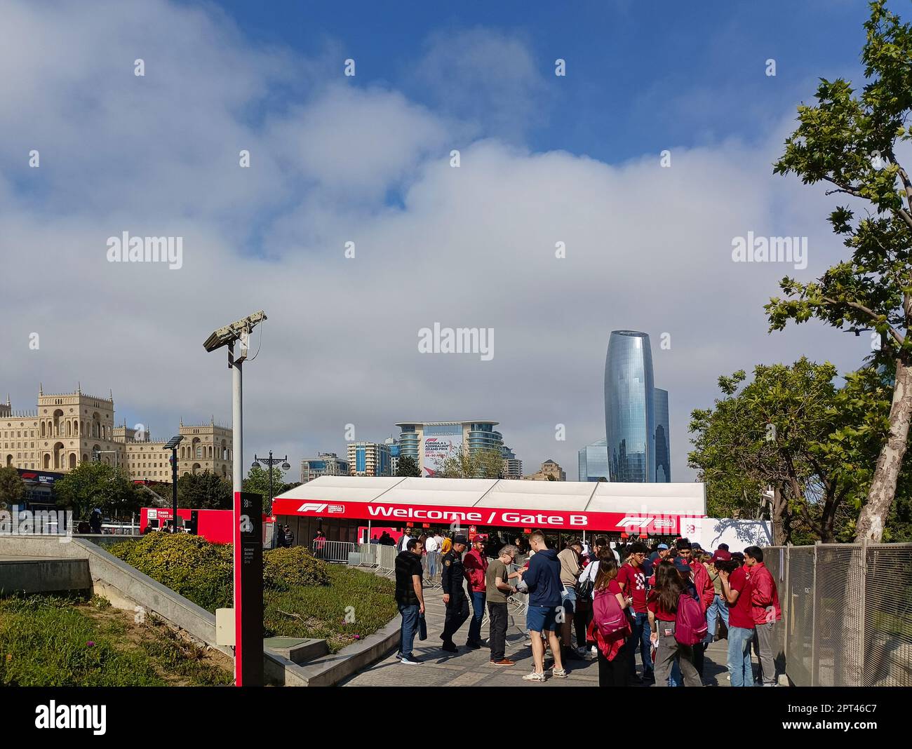 F1 Baku 2023. Formel-1-Tor und Besucher. Grand Prix 28-30. April, Aserbaidschan Stockfoto