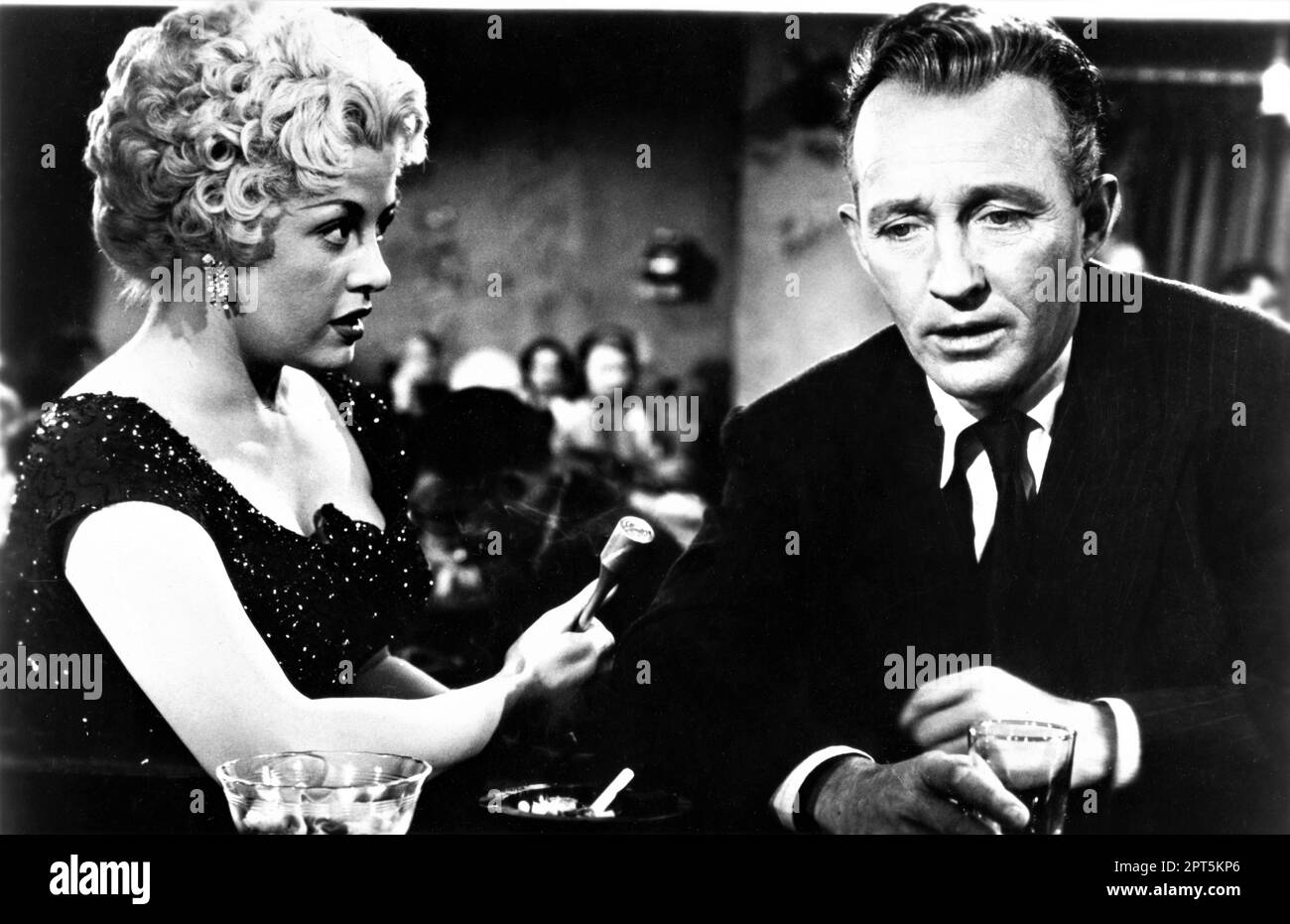 JACQUELINE FONTAINE und BING CROSBY im COUNTRY GIRL 1954 Regisseur / Drehbuch GEORGE SEATON spielen Clifford Odets Musik Victor Young Perlberg - Seaton Productions / Paramount Pictures Stockfoto