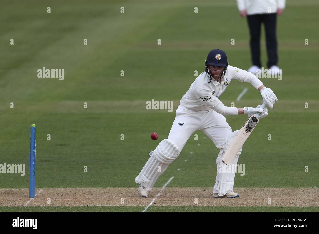 Durham's Graham Clark beim LV= County Championship Match zwischen Durham und Derbyshire im Seat Unique Riverside, Chester le Street am Donnerstag, den 27. April 2023. (Foto: Mark Fletcher | MI News) Guthaben: MI News & Sport /Alamy Live News Stockfoto